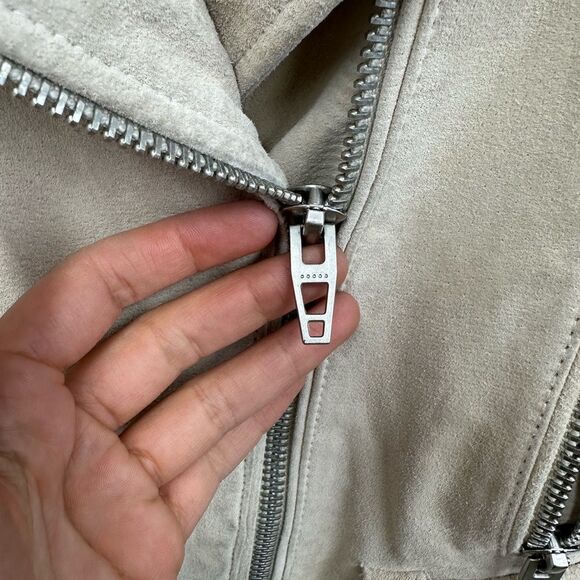 Blank NYC Beige Tan Suede Moto Biker Jacket Belted  Zip Front Silver Hardware S - Picture 10 of 16